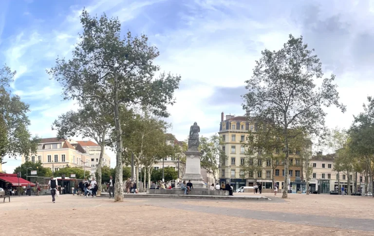 Place de la Croix-Rousse